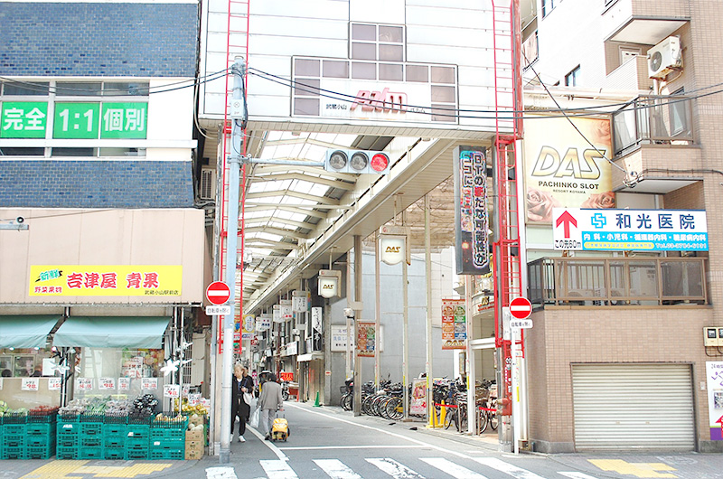 武蔵小山駅前